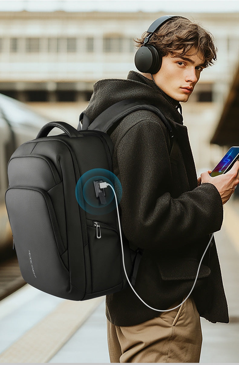 baglady131.jpg HEROIC KNIGHTS High-Capacity Commuter Laptop Backpack